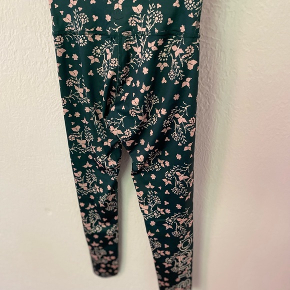 Beyond yoga floral pants size small - Picture 3 of 8